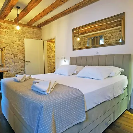 Apartment Pearl Stone