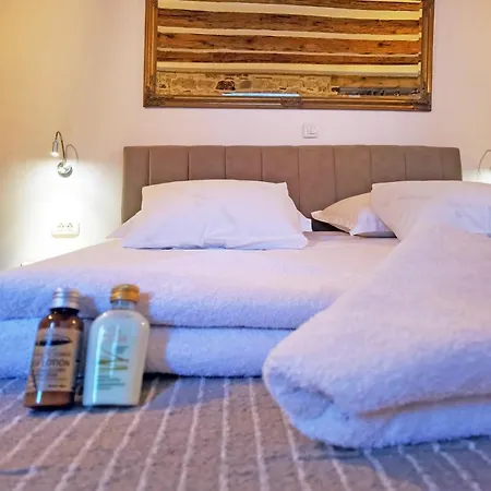 Pearl Stone Appartement *