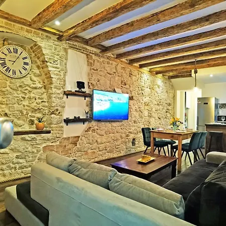 Apartment Pearl Stone *