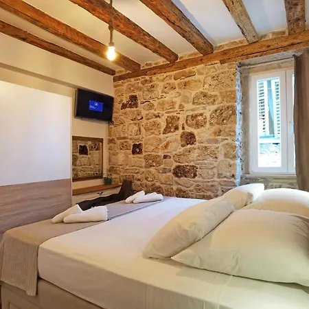 Apartment Pearl Stone Sibenik