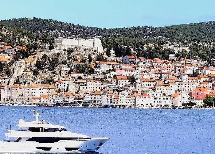 Apartment Pearl Stone