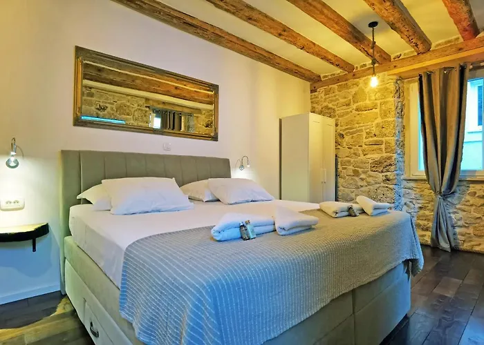 Apartment Pearl Stone